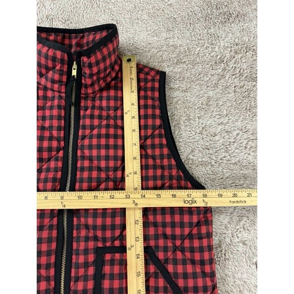J. Crew women’s Red checked Quilted puffer vest with front pockets Size S New - Picture 4 of 12